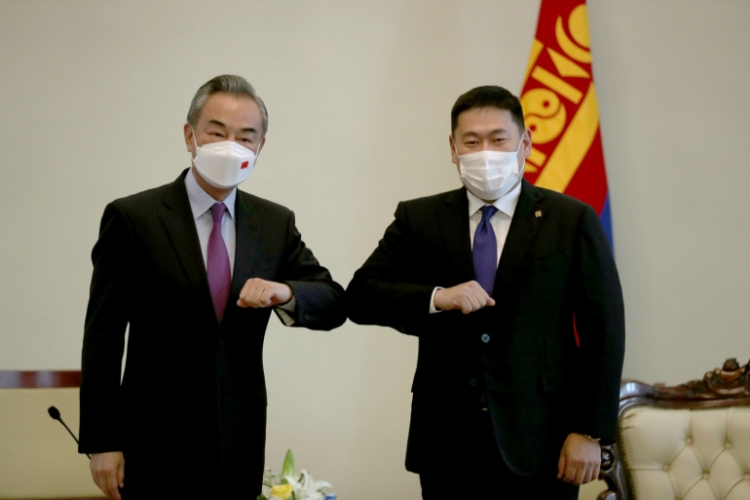 Авторын булан: Эрдэнэбүрэнгээс Эг тийш хөдөллөө