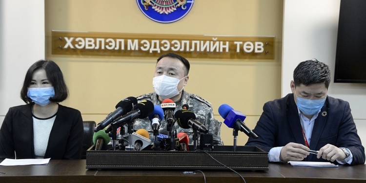 Явган эргүүлүүд иргэдэд нус, шүлсээ хаяхгүй байхыг сануулж, ажиллана