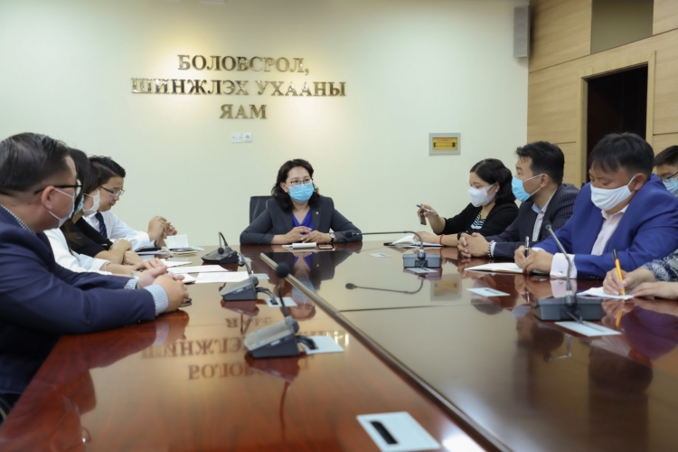 Сургууль, цэцэрлэгийн төлбөрийг эцэг эхэд нь санхүүгийн дарамт үүсгэхгүйгээр шийдвэрлэхийг зөвлөв