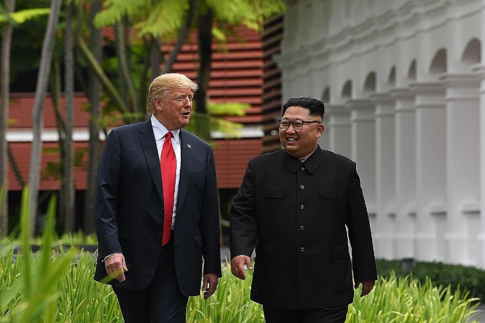 Трамп Ким Жон Унтай уулзах хүсэлтэй