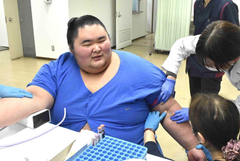 220 кг жинтэй жонокүчи зиндааны сүмоч зодог тайллаа