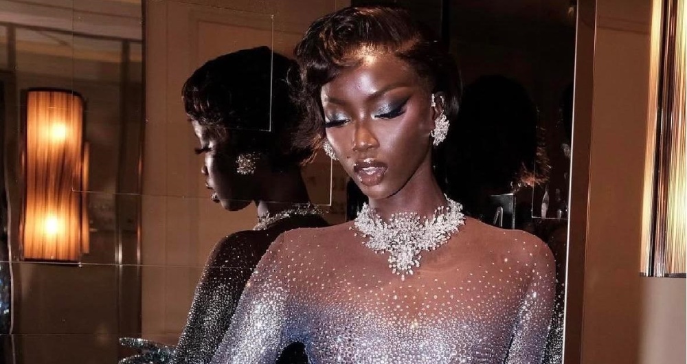 “Амьд хүүхэлдэй” Анок “Оны шилдэг модель” боллоо