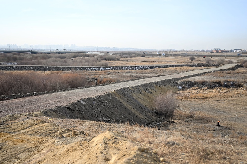 Туулын хурдны замын үндсэн кемпийн бэлтгэл, түр үйлдвэрлэлийн ажил 60 хувийн гүйцэтгэлтэй байна
