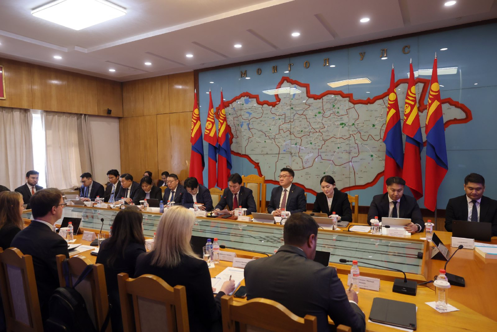 Оюутолгой төслийн хувь нийлүүлэгчдийн зээлийн хүүг хэлэлцэх ээлжит 7 жилийн хугацааг үл харгалзан хэлэлцээрийг үргэлжлүүлнэ