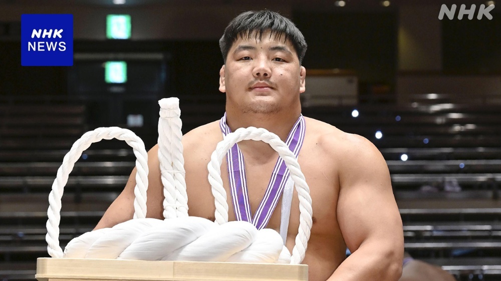 Оюутны ёкозүна Т.Бөхчулуун макүшитагаас барилдана