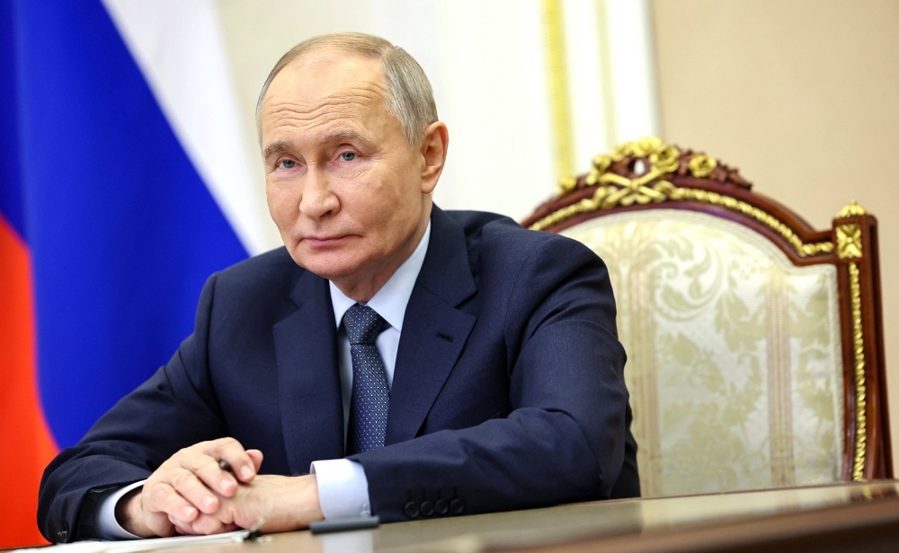 Путин Москвад нууцаар явдгаа ярьж, хүргэлтийнхнийг чангална гэж хэллээ