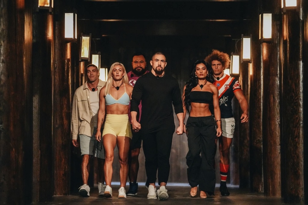 Physical Asia: Өрсөлдөгчдөө басаад буланд шахагдсан Австралийн багийн хэн нь хэн бэ?