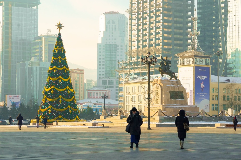 Төв талбайн сүлд модны гэрлийг өнөөдөр 19:00 цагт асаана