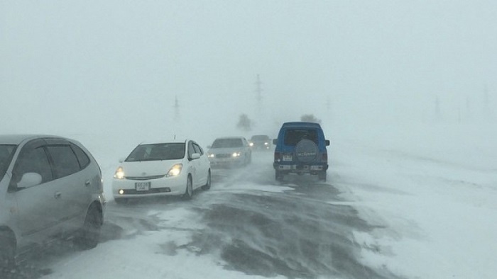 Маргаашаас их хэмжээний цас орж, шуурахыг анхаарууллаа