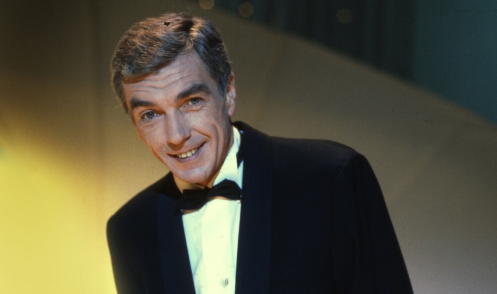 “Өглөөний шуудан”-гийн хөтлөгч Юрий Николаев таалал төгслөө