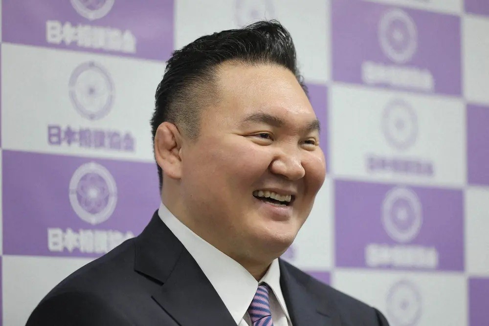 Хакүхо “HEROs AWARD 2025” шагнал хүртлээ