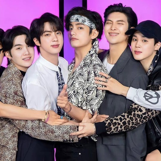 QUIZ: Та BTS хамтлагийн клипийг хэр мэдэх вэ?