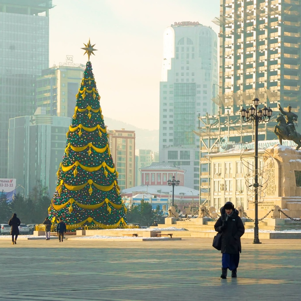 Төв талбайн сүлд модны гэрлийг өнөөдөр 19:00 цагт асаана