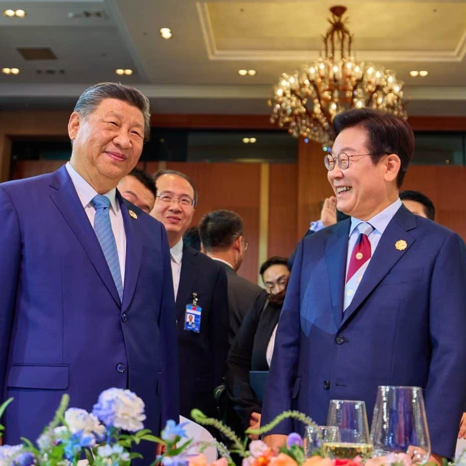 Ши Жиньпин солонгос дуучдад “өршөөл” үзүүлэв үү?