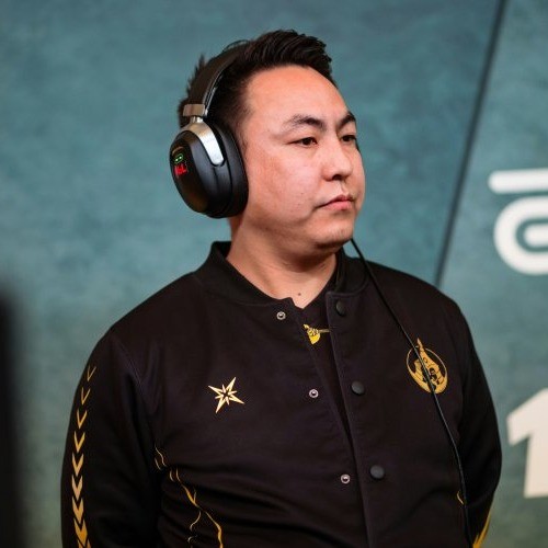 Mauisnake: Монголын хамгийн шилдэг тоглогчийг явуулаад Б.Эрдэнэдалай арай даварчээ