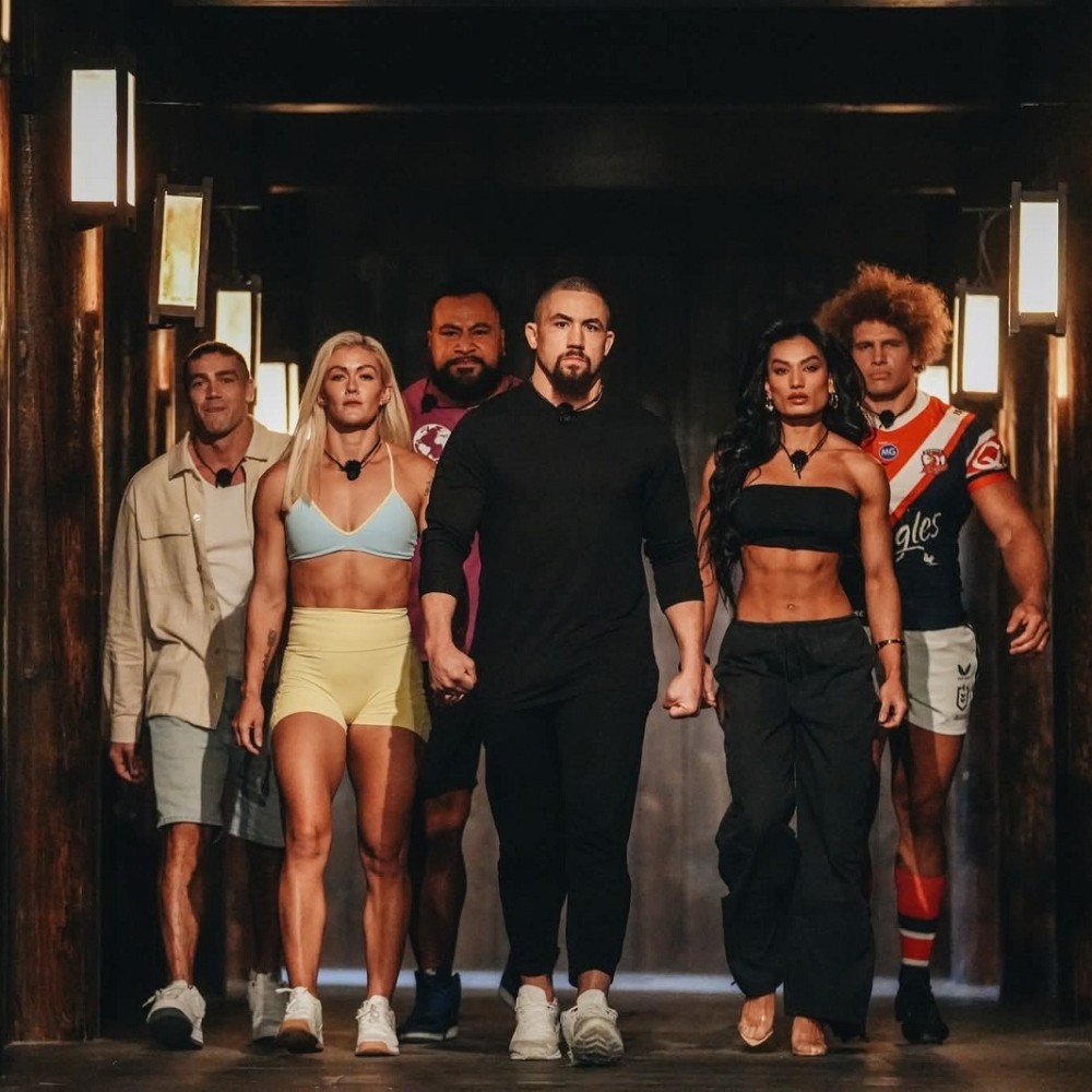 Physical Asia: Өрсөлдөгчдөө басаад буланд шахагдсан Австралийн багийн хэн нь хэн бэ?