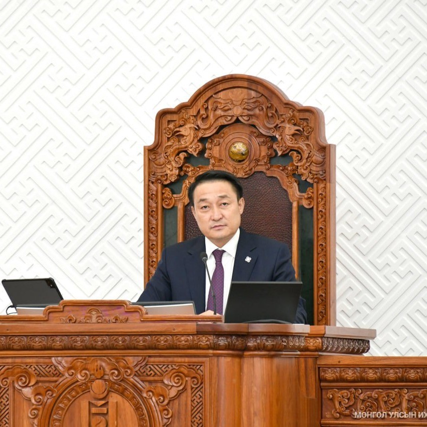 УИХ-ын дарга Д.Амарбаясгаланг үүрэгт ажлаас нь чөлөөлөв
